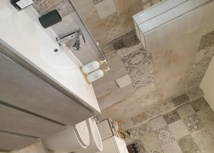 Iris With Jacuzzi - Easy Access Lägenhet Florens