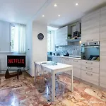 Iris With Jacuzzi - Easy Access דירה פירנצה