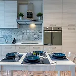 Appartamento Iris With Jacuzzi - Easy Access