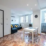 Lejlighed Iris With Jacuzzi - Easy Access Firenze