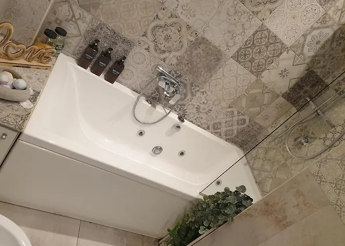 Iris With Jacuzzi - Easy Access Florence