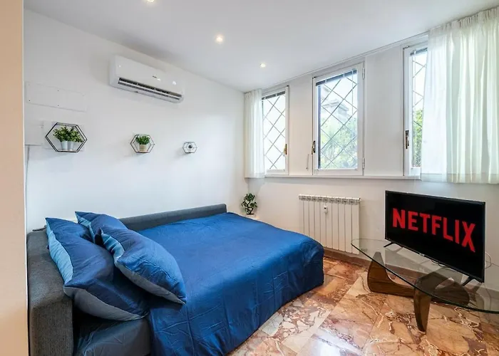 Iris With Jacuzzi - Easy Access *